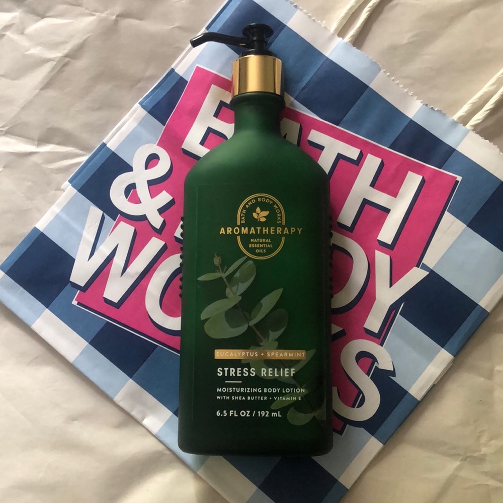 Bath & Body Works Stress Relief Aromatherapy Body Lotion